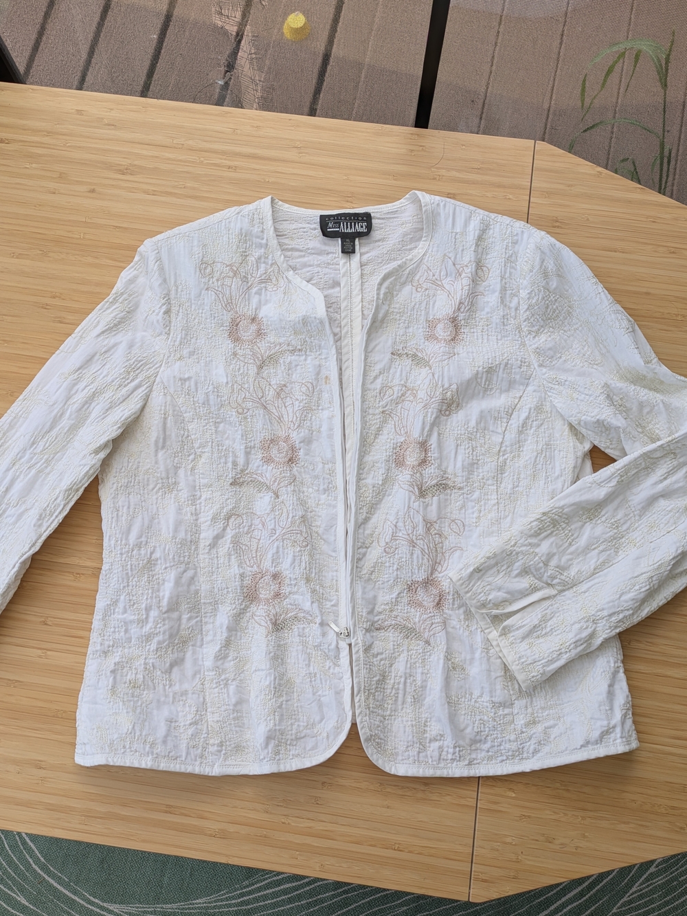 White Embroidered Lightweight Jacket With Front Zip